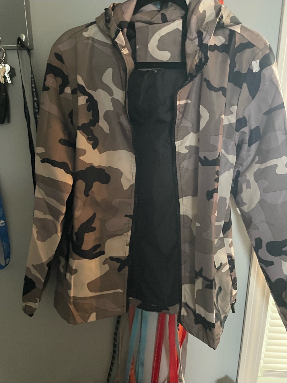 Camouflage Hooded Windbreaker Jacket - Camo Print